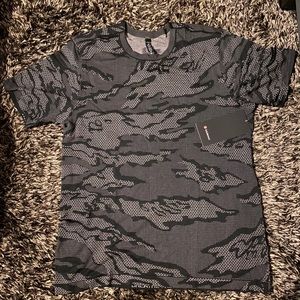 Lululemon Tokyo Black Camo Special Edition Men’s L